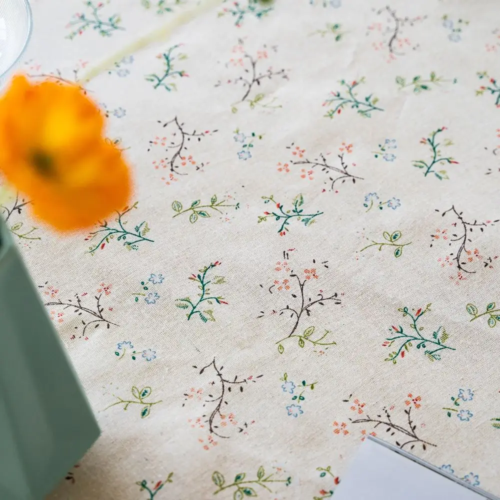 Kleine Tischdecken rechteckig mit Blumenmuster und Quasten – Bild 2