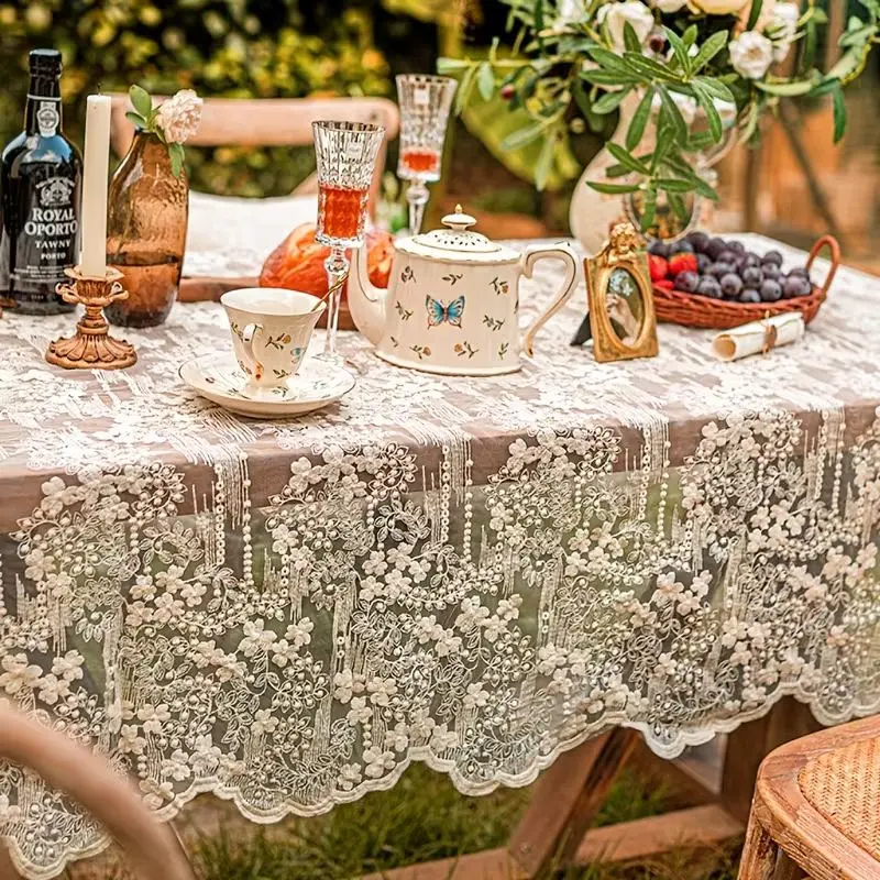 Tischdecke Stoff mit Spitze und Blütenstickerei, rechteckig – Bild 6