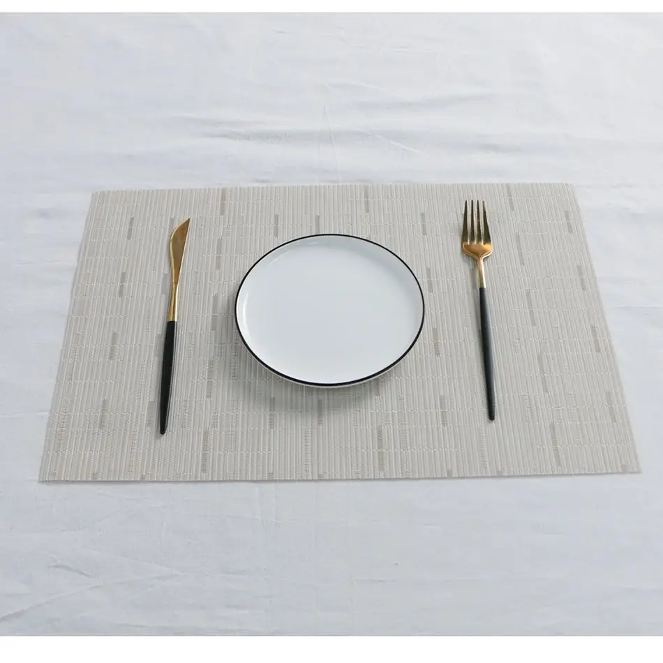Tischset gestreift mit feiner Streifenstruktur – Creme