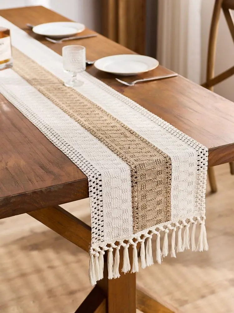Tischläufer modern mit Makramee-Fransen im Boho-Stil – Camel