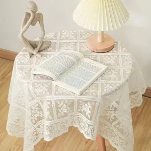 Tischdecke Spitze mit Blumenmuster und Bogenkante – Creme