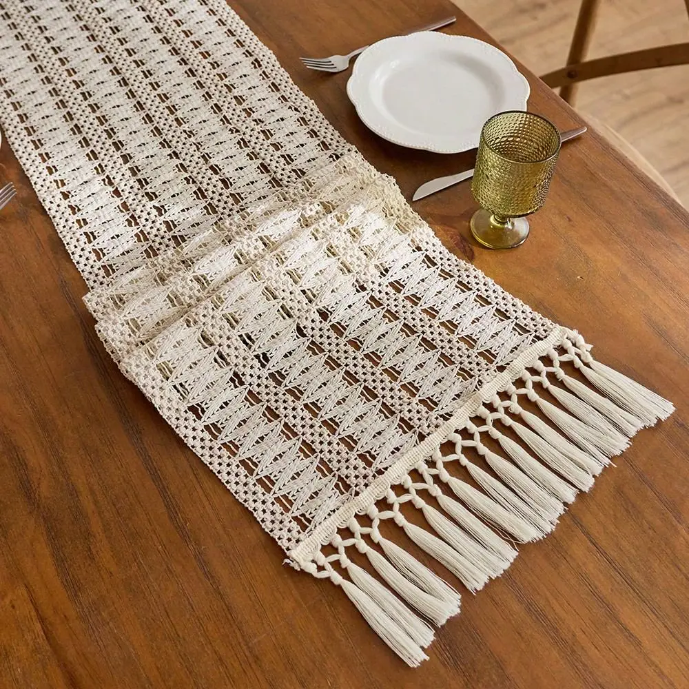Tischläufer Beige mit Fransen und Lochmuster – Beige – Zickzack
