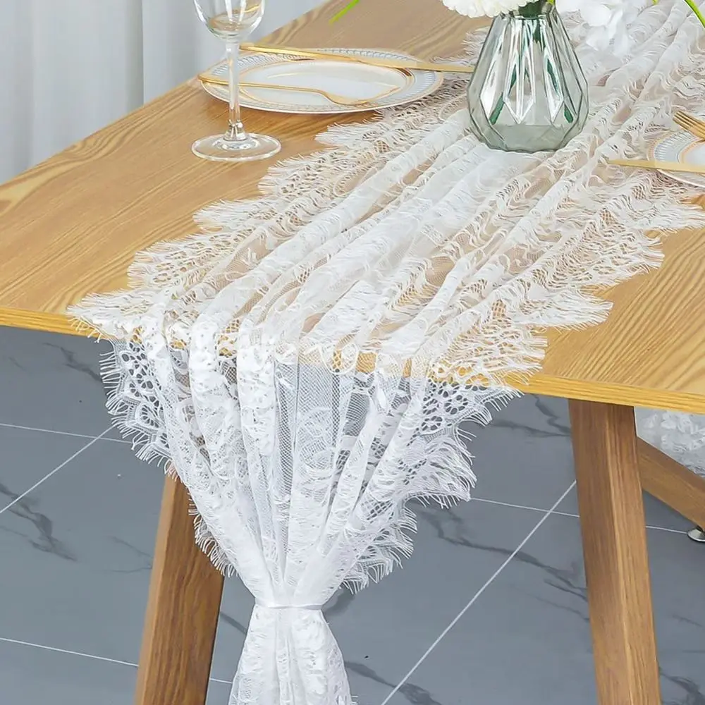 Tischläufer Schwarz in Spitzenoptik mit Blumenmuster – Weiß